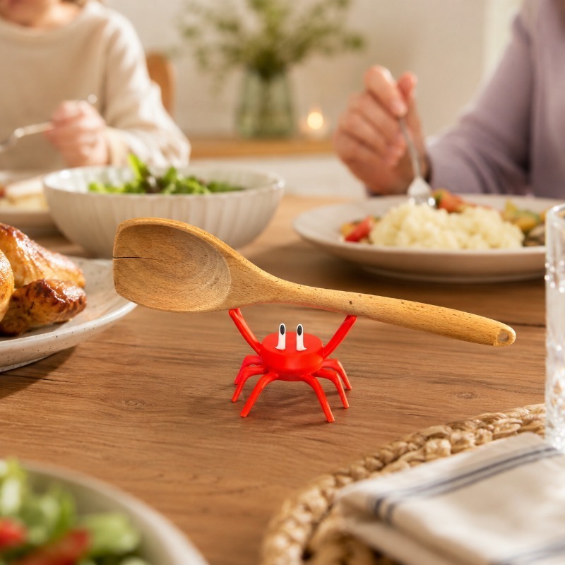 赤いカニのスプーン置き、かわいいカニ型のキッチンカウンター用 - Kitchen Gadgets To Gift のレビューと価格