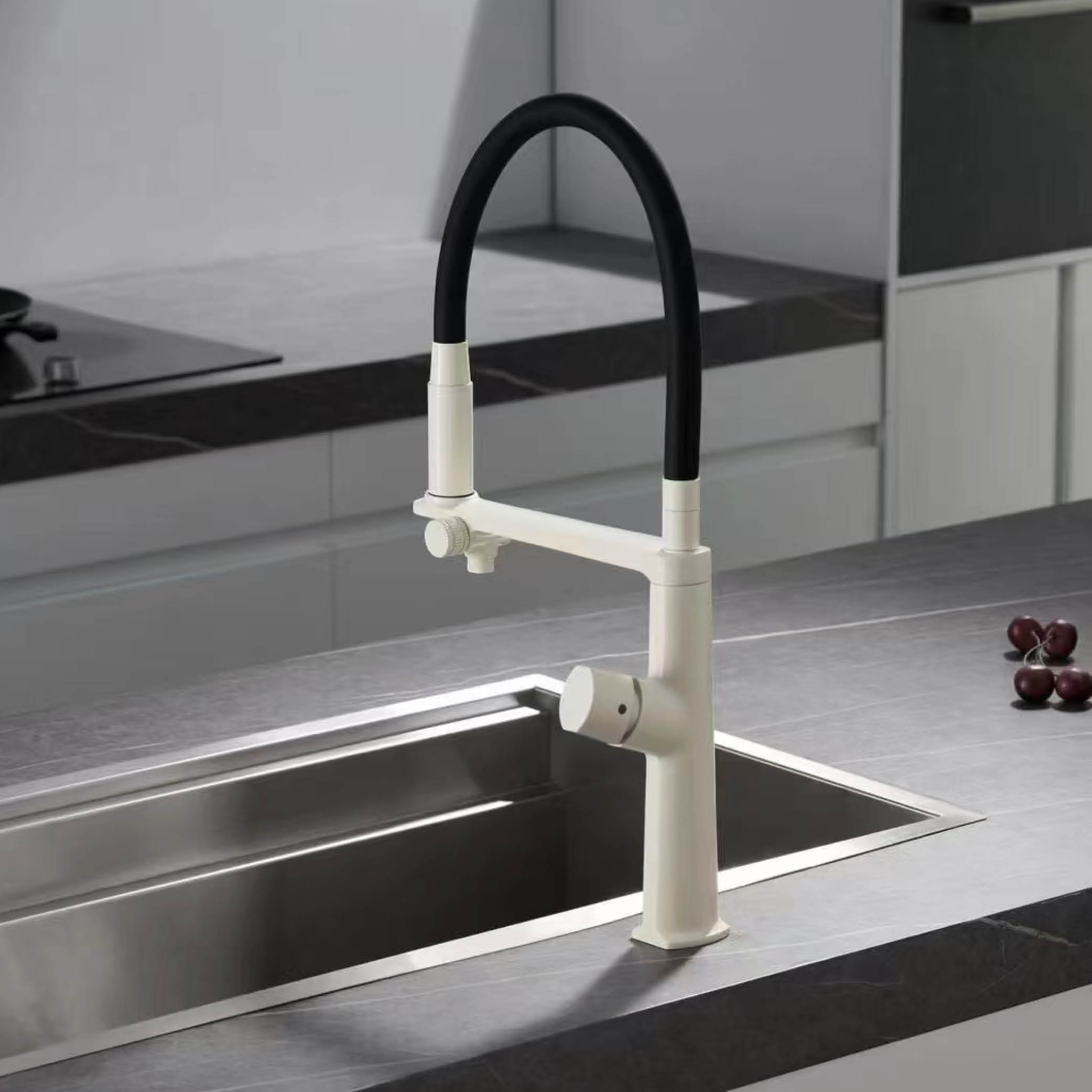 高級ガンメタル調真鍮製キッチン水栓 1穴 ダブルハンドル 冷 - Kitchen Gadgets Luxury のレビューと価格